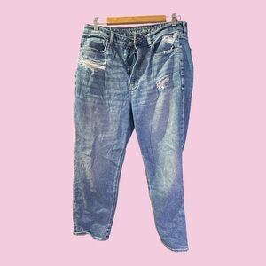 Distressed  AE mom Jeans